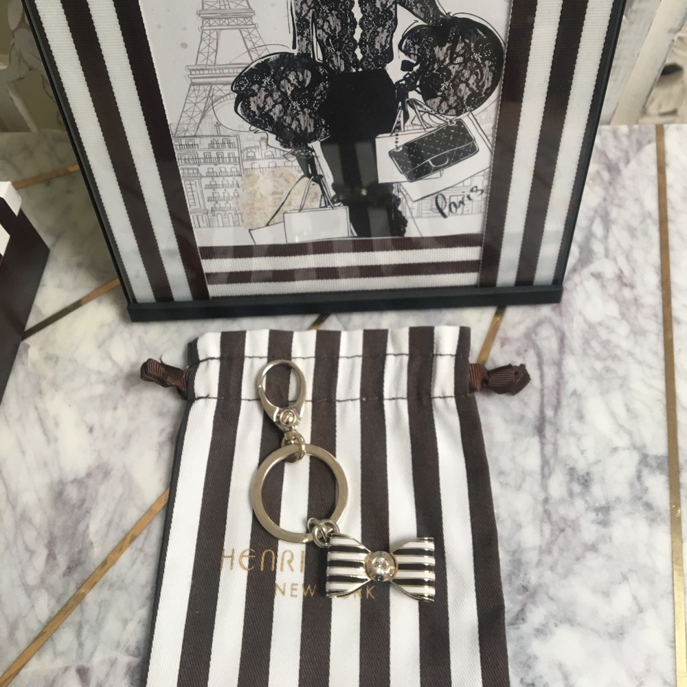 Henri Bendel Bow Bag Fob/ Keychain - Picture 6 of 8